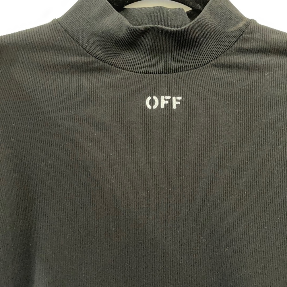Off white top